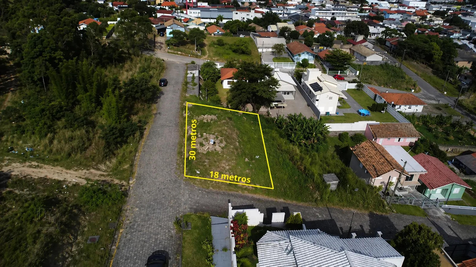 Terreno de Esquina 540m²